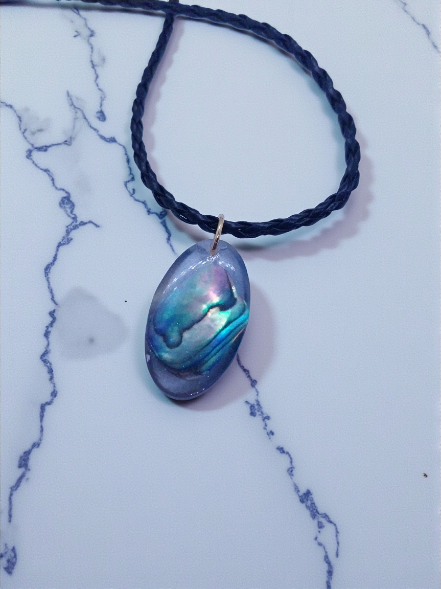 Paua pendant necklace